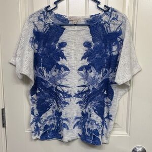 Dressbarn Floral Blue and White Women's Top